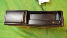 Load image into Gallery viewer, CD Changer Audi TT 2000 00 2001 01 02 03 04 05 06 - MM559548