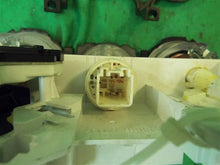 Load image into Gallery viewer, Temp Climate AC Heater Control Mazda 6 2003 03 2004 04 2005 05 2006 06 07 08 - MM655805