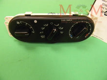 Load image into Gallery viewer, Temperature Controls Ford Escape 2006 - MM671901