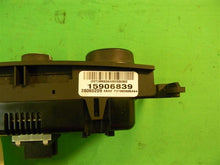 Load image into Gallery viewer, TEMPERATURE CONTROLS Chevrolet HHR 07 08 09 10 11 - MM685122