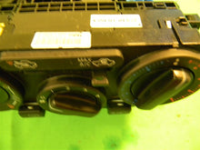 Load image into Gallery viewer, Temperature Controls Nissan Juke 2011 - MM685205
