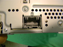 Load image into Gallery viewer, RADIO Ford Taurus 2010 10 AM FM CD - MM689701