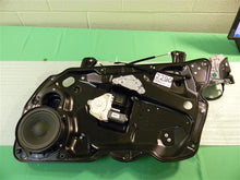 Load image into Gallery viewer, FRONT WINDOW REGULATOR Volkswagen Passat 2006 06 2007 07 2008 08 Right - MM690929
