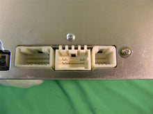 Load image into Gallery viewer, CD PLAYER RADIO Nissan NV200 Versa 10 11 12 13 14 15 - MM694274