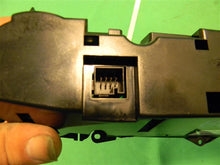 Load image into Gallery viewer, FRONT TEMPERATURE CONTROLS E280 E320 E350 E500 E55 E550 E63 06-07 - MM694502