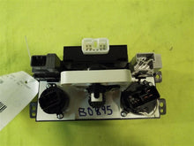 Load image into Gallery viewer, Temperature Controls Toyota Camry 2001 - MM731056