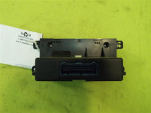 Load image into Gallery viewer, TEMPERATURE CONTROLS Cadillac CTS 2005 05 2006 06 - MM747730