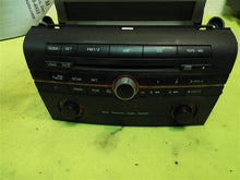 Load image into Gallery viewer, RADIO MAZDA 3 04 AM FM CD - MM751280