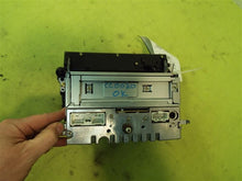 Load image into Gallery viewer, RADIO MAZDA 3 04 AM FM CD - MM751280