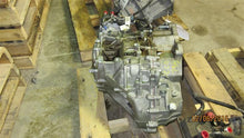 Load image into Gallery viewer, Transmission Hyundai Santa Fe 2013 - MM800435