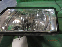 Load image into Gallery viewer, HEADLIGHT LAMP ASSEMBLY Passport Rodeo Rodeo Sport 00 01 02 Left - MM812586
