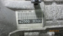 Load image into Gallery viewer, Transmission Hyundai Genesis 2009 - MM831309