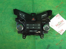 Load image into Gallery viewer, TEMPERATURE CONTROLS Chevrolet Cruze Orlando 12 13 14 15 16 - MM841703