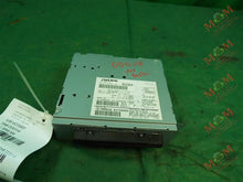 Load image into Gallery viewer, RADIO Volvo XC90 2007 07 2008 08 2009 09 AM FM CD - MM858036