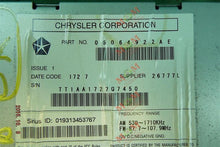 Load image into Gallery viewer, RADIO Chrysler Sebring Dodge Avenger 2007 07 2008 08 AM FM 6CD - MM896043