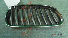 Load image into Gallery viewer, GRILLE BMW Z4 03 04 05 06 07 08 Right - MM956340
