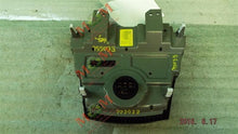 Load image into Gallery viewer, FRONT TEMPERATURE CONTROLS Hyundai Santa Fe 13 14 15 16 - MM979064
