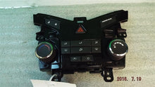 Load image into Gallery viewer, TEMPERATURE CONTROLS Chevrolet Cruze Orlando 2011 11 2012 12 - MM987850