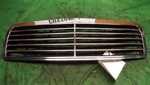 Load image into Gallery viewer, GRILL Mercedes E300D E320 E55 1996 96 1997 97 98 99 - MM996638