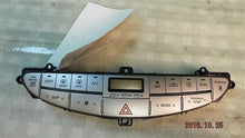 Load image into Gallery viewer, TEMPERATURE CONTROLS Hyundai Genesis 09 10 11 12 13 14 - MM1020773