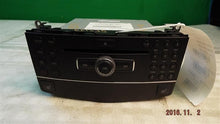 Load image into Gallery viewer, RADIO Mercedes-Benz C230 C300 C350 2008 08 - MM1024793