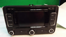 Load image into Gallery viewer, Radio Volkswagen Golf 2014 - MM1030309