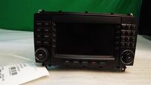 Load image into Gallery viewer, Radio MERCEDES CLK 2005 - MM1054907