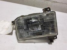 Load image into Gallery viewer, HEADLIGHT LAMP ASSEMBLY Nissan Pathfinder 96 97 98 99 Right - MM1081399