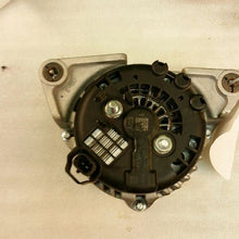 Load image into Gallery viewer, Alternator Chevrolet Sonic 2017 - MM1118701