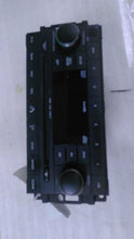 Load image into Gallery viewer, RADIO Chrysler Sebring Dodge Avenger 2007 07 2008 08 AM FM 6CD - MM1136199