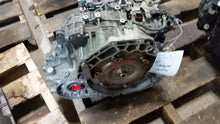 Load image into Gallery viewer, Transmission Kia Sedona 2015 - MM1168678