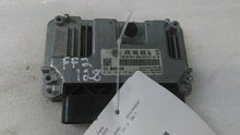 Load image into Gallery viewer, ECU ECM COMPUTER Passat 2012 12 2.5L Auto - MM1186630