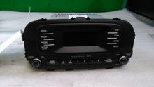 Load image into Gallery viewer, RADIO Kia Soul 2014 14 2015 15 2016 16 - MM1204052