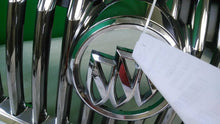 Load image into Gallery viewer, GRILLE Buick Enclave 2008 08 2009 09 2010 10 2011 11 2012 12 - MM1228821