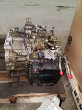 Load image into Gallery viewer, Transmission Isuzu Optima 2015 - MM1246875