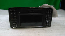 Load image into Gallery viewer, Radio MERCEDES R-CLASS 2010 - MM1254014