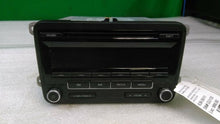 Load image into Gallery viewer, RADIO Volkswagen Golf Golf GTI 2012 12 2013 13 2014 14 AM FM CD MP3 - MM1263884