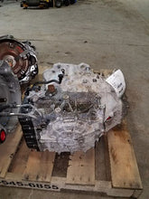 Load image into Gallery viewer, Transmission Hyundai Santa Fe 2014 - MM1269218
