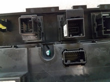 Load image into Gallery viewer, Temperature Controls Toyota Tundra 2010 - MM1309014