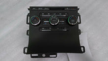 Load image into Gallery viewer, Temperature Controls Lincoln MKS 2010 - MM1333877