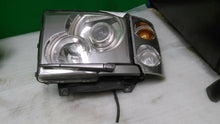 Load image into Gallery viewer, HEADLIGHT LAMP ASSEMBLY Range Rover 2003 03 2004 04 2005 05 Left - MM1334017