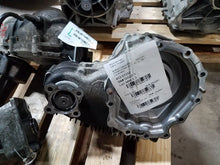 Load image into Gallery viewer, TRANSFER CASE E300 E320 E350 E550 E63 2008 08 2009 09 - MM1338297