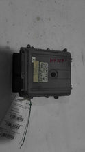 Load image into Gallery viewer, ECU ECM COMPUTER C250 C300 C350 C63 E300 E350 E400 E550 E63 12-13 - MM1352602