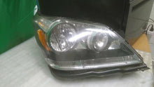 Load image into Gallery viewer, HEADLIGHT LAMP ASSEMBLY Odyssey 2005 05 2006 06 2007 07 Right - MM1358819