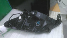 Load image into Gallery viewer, HEADLIGHT LAMP ASSEMBLY Odyssey 2005 05 2006 06 2007 07 Right - MM1358819