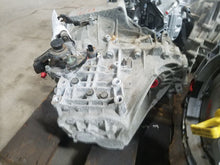 Load image into Gallery viewer, Transmission Hyundai Veloster 2013 - MM1398421