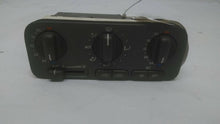 Load image into Gallery viewer, Temp Climate AC Heater Control Volvo V70 S70 1999 99 2000 00 2001 01 02 03 04 - MM1417510