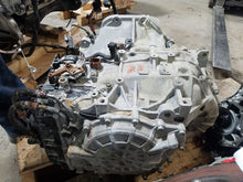 Load image into Gallery viewer, Transmission Hyundai Santa Fe 2017 - MM1447735