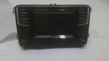 Load image into Gallery viewer, RADIO Volkswagen Jetta 2016 16 2017 17 - MM1457237