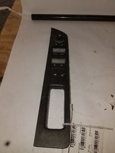 Load image into Gallery viewer, Window Switch Lincoln Navigator 2015 - MM1466425